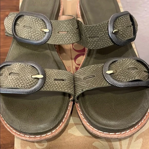 Sofft Olive Green Buckle Sandals - Picture 6 of 13